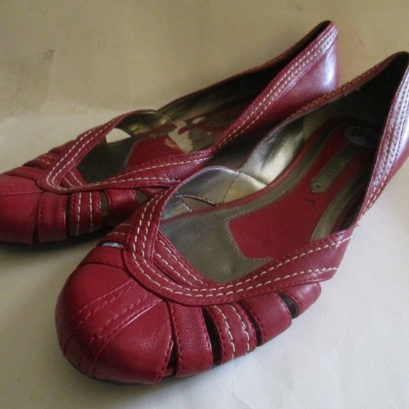 NINE WEST Brick Red Round Toe Ballet Flats - Picture 5 of 5